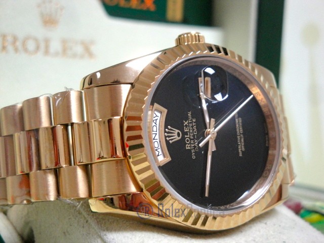 Rolex replica day-date oro giallo black dial individual edition - immagine 9